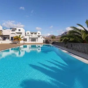 casa-variza-junto-a-las-playas-de-papagayo-y-el.in-canary-islands.com/