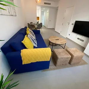 bonito-apartamento-de-2-habitaciones-con-terraza.1costadelsol.com/
